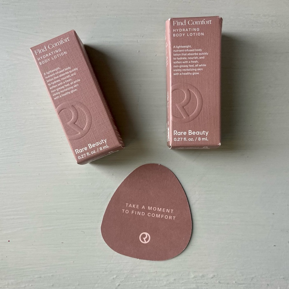NIB Rare Beauty Find Comfort HYDRATING BODY LOTION DUO MINIS + Poster PR